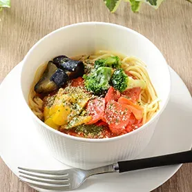1/2日分の緑黄色野菜 バジルトマトソースパスタ