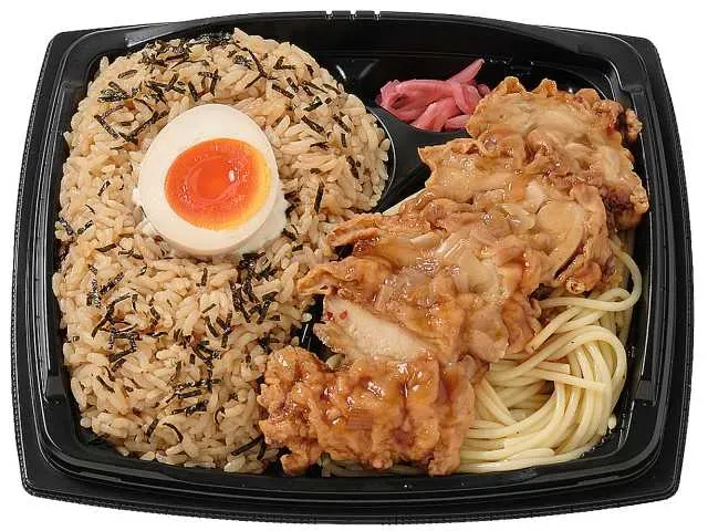 반숙 삶은 달걀밥과 유린기