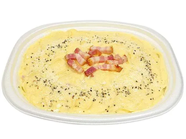 大盛りパスタ カルボナーラ