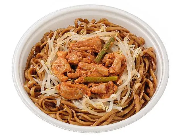 ピリ辛豚モツ炒めon! ソース焼そば