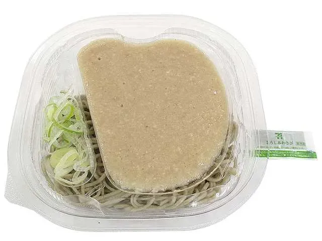 진한 다시마 육수 마를 곁들인 냉붓카케 소바