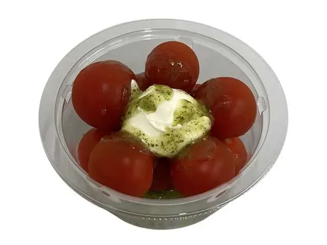 Cherry Tomato and Cheese Basil Salad