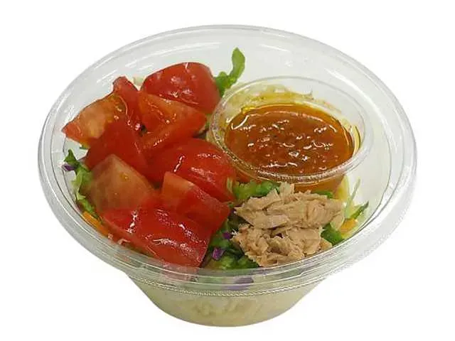 トマトパスタサラダ 新潟県産トマト使用