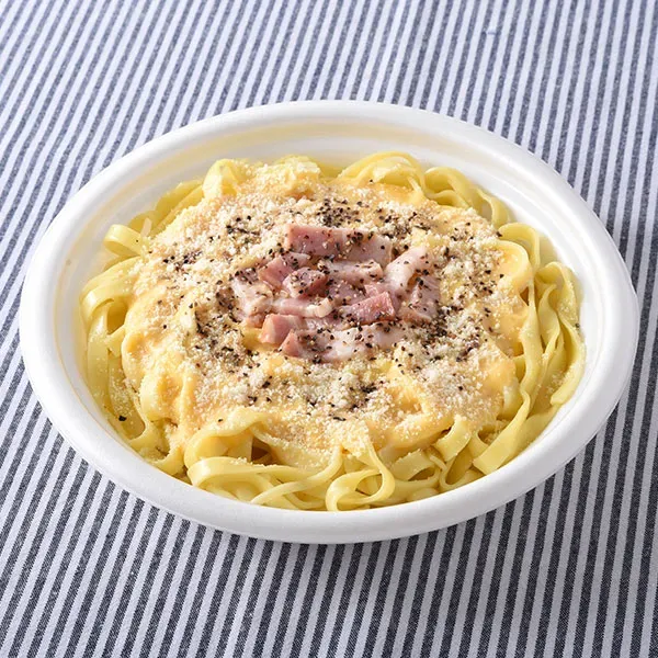 生パスタ カルボナーラ