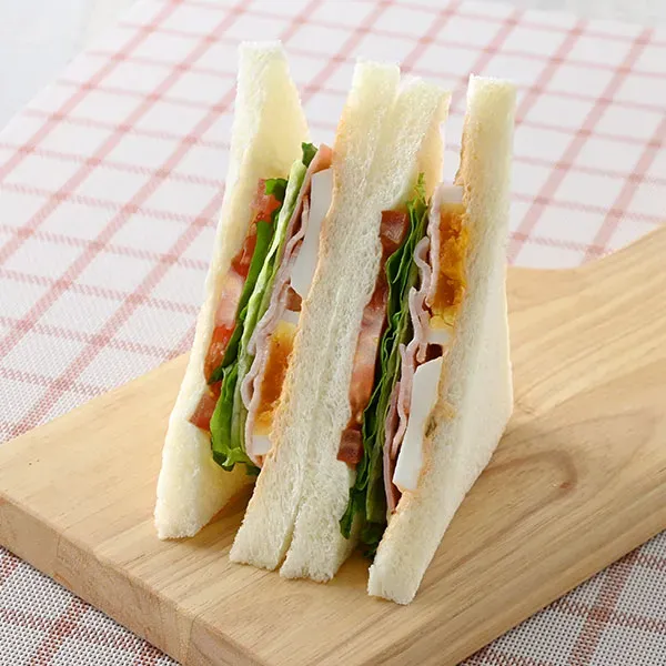 Bacon, Lettuce, and Tomato Sandwich (BLT)