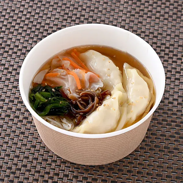 もちもち餃子と野菜の中華スープ