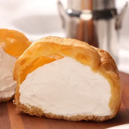 Twin Cream Puff Milk Cream & Whipped Cream