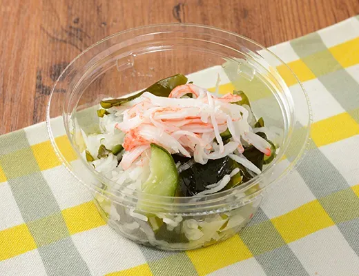 Refreshing Radish and Seaweed Salad