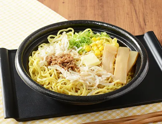 盛りすぎ!味噌バターコーンラーメン