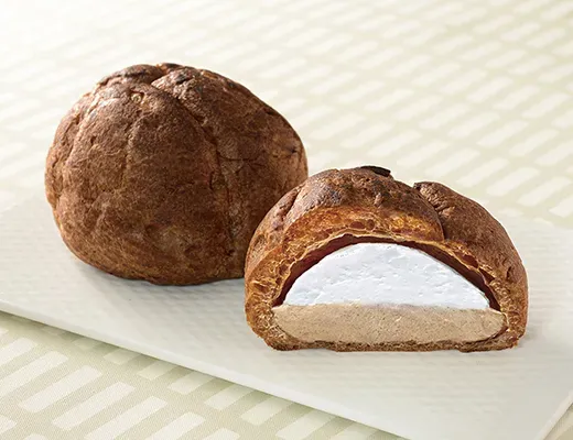 Extra Large! Big Chocolate Cream Puff (Choco & Whipped Cream)