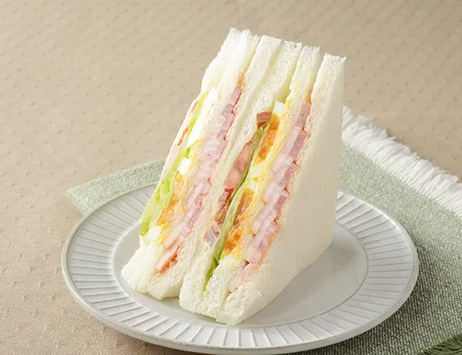 Extra Large! BLTE Sandwich