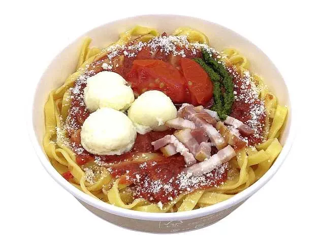 生パスタ とろーりチーズとトマトソース