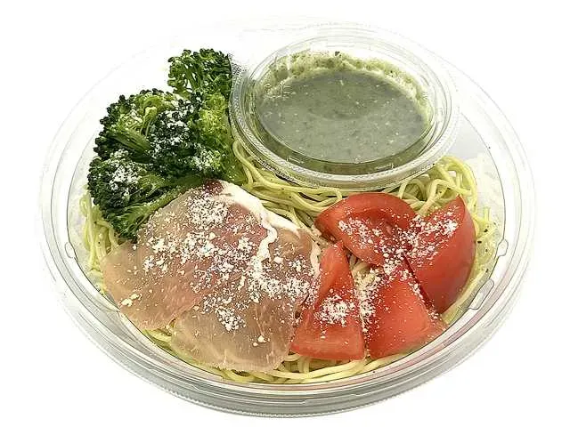 Tomato and Broccoli Pasta with Fragrant Basil