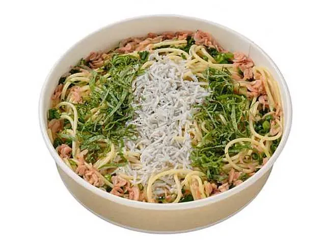国産釜揚げしらすと小海老のオイルパスタ