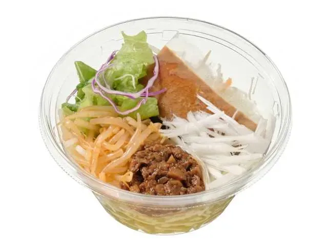 肉味噌と食べる担々風ラーメンサラダ