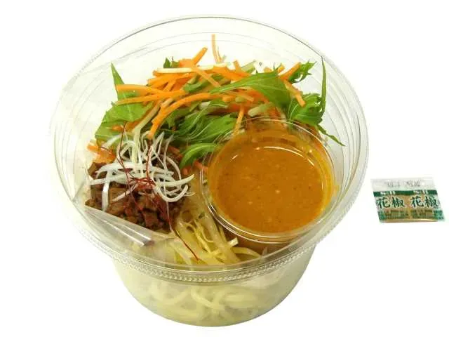 シビれる辛さの担々ラーメンサラダ
