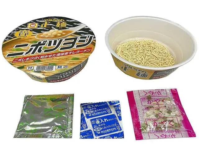 MARUCHAN SEIMEN Cup Nibo-Tsuyoshi (Rich Dried Sardine)