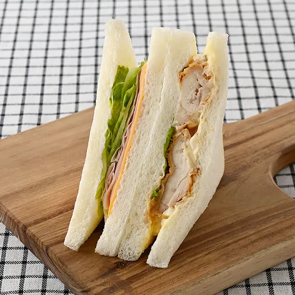 チキン南蛮とハムレタスサンド