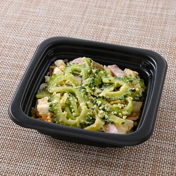 ゴーヤーと野菜チャンプルー