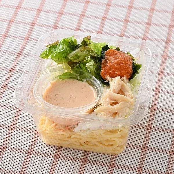 蒸し鶏と明太子のパスタサラダ