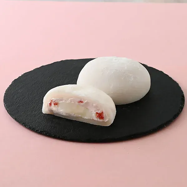 Large Soft & Chewy Fresh Daifuku (Strawberry Whipped Cream & Condensed Milk)