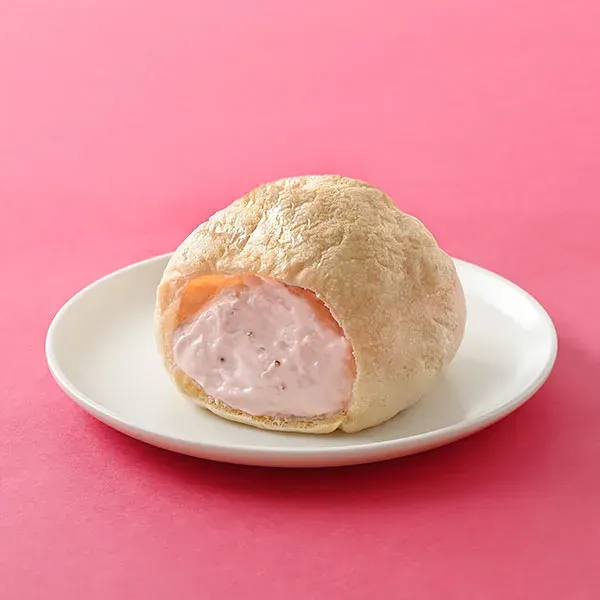 Chewy Cream Puff (Strawberry Milk Cream)