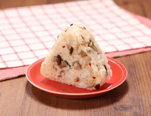 Peperoncino-Style Rice Ball (with Mushrooms)