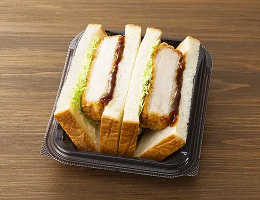 三元豚の厚切りロースカツサンド(とんかつ まい泉監修ソース使用)