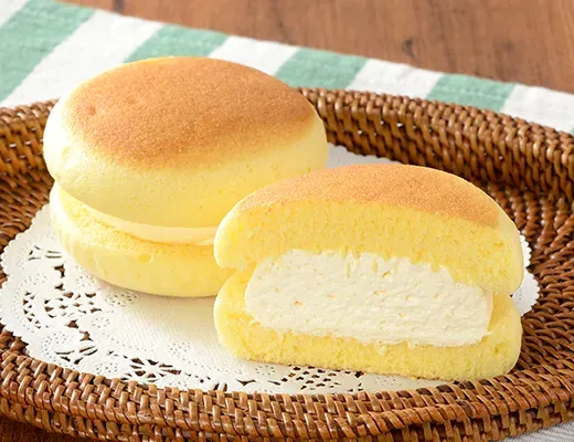 焼きスフレサンド カスタードホイップ