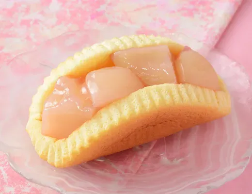 ごろっと1/2個分!桃のオムレット