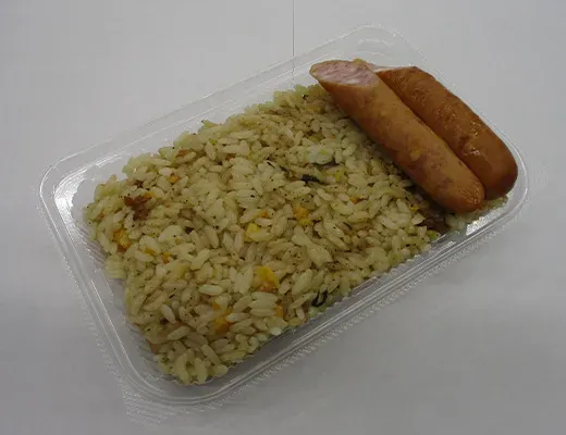 チャーハンウインナー弁当