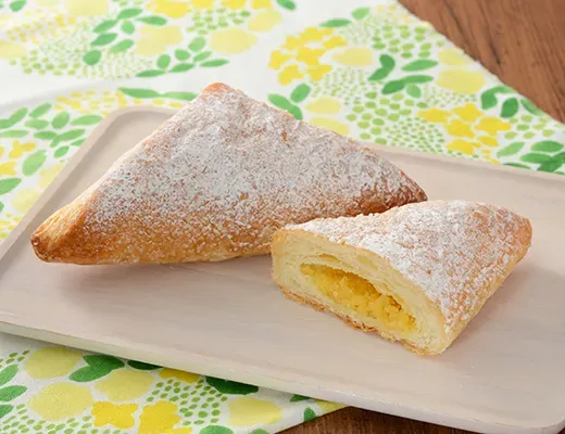 Crispy Triangular Lemon Pie