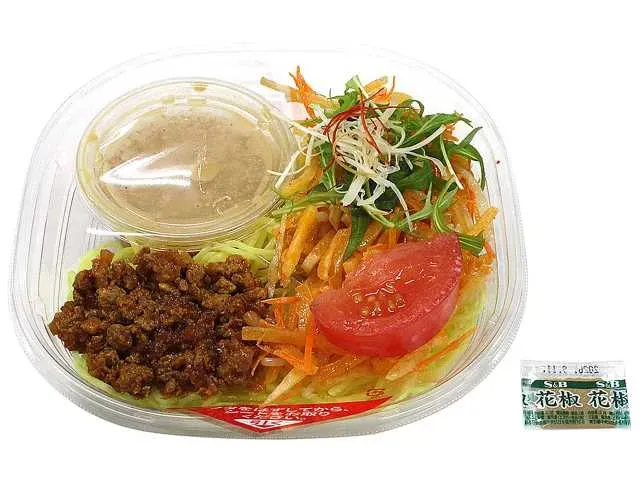 シャキシャキ野菜の冷しピリ辛ごま担々麺