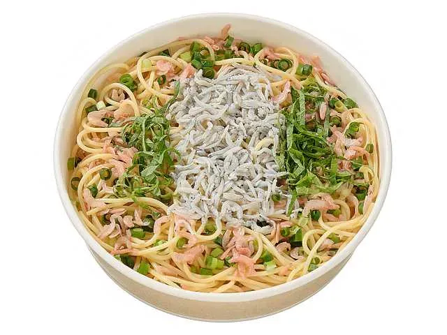国産釜揚げしらすと小海老のオイルパスタ
