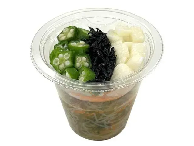 오크라와 마를 넣은 당면 샐러드