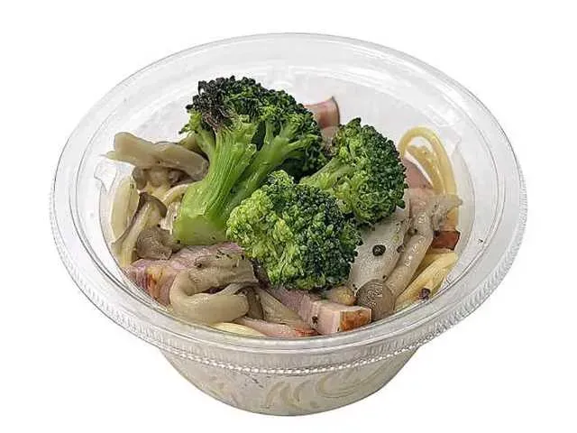 Spaghetti Salad with Local Mushroom and Broccoli