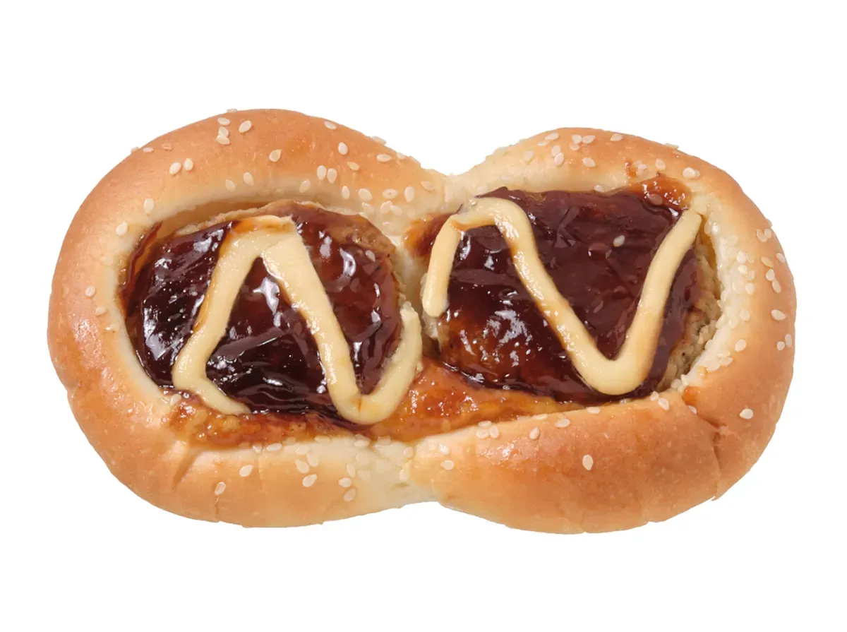 Crunchy Cartilage Chicken Meatball Bun