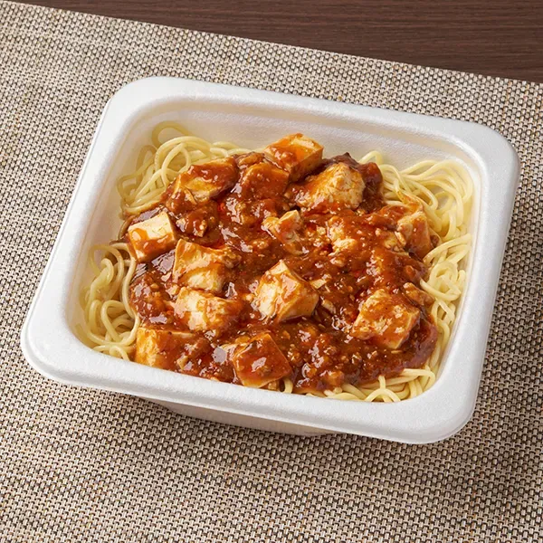 고추기름을 뿌린 사천풍 마파 야키소바