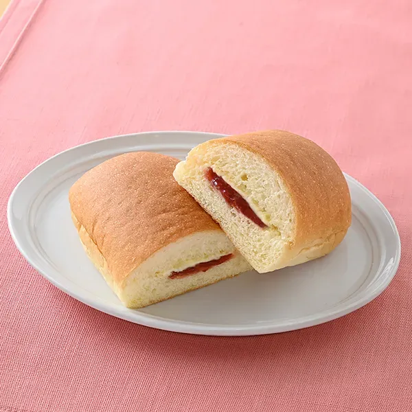 Fresh Koppepan (Strawberry Jam & Margarine)