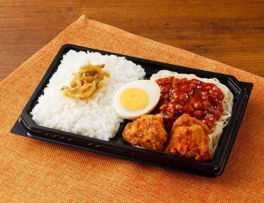 麻婆ビーフン&唐揚弁当