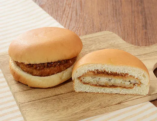 牛肉入りコロッケバーガー(BBQソース)