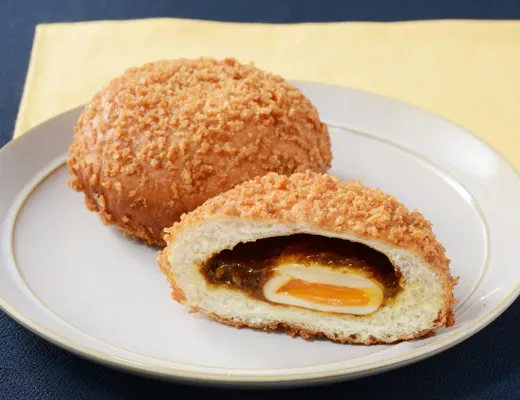 Melty Tsukimi Curry Bread