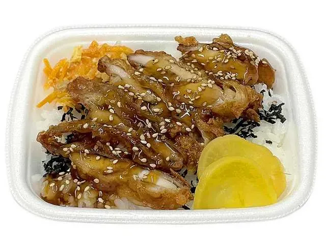 Sweet and Savory Soy Sauce Glazed Fried Chicken Bento Box