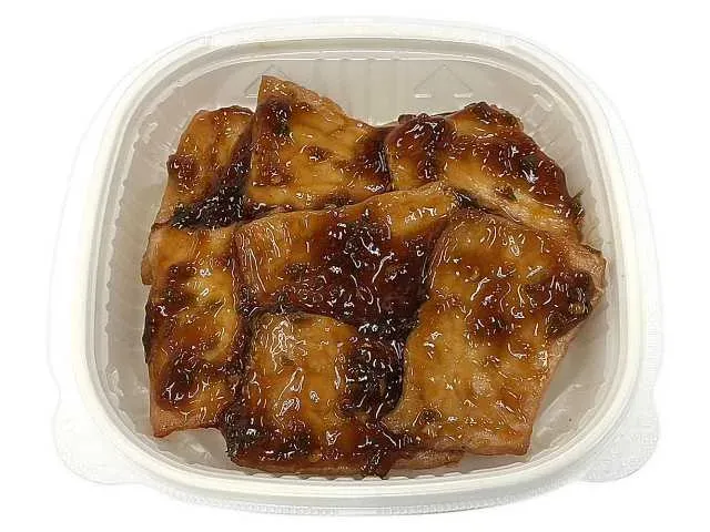 ぼたんこしょう入りピリ辛タレの炭火焼豚丼