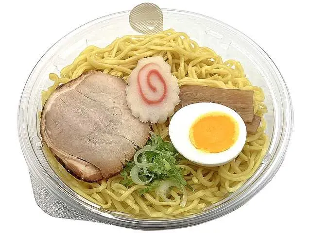 멸치 풍미가 살아있는 차가운 멸치 라멘