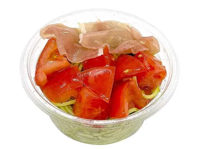 토마토와 생하몽 바질 파스타 샐러드