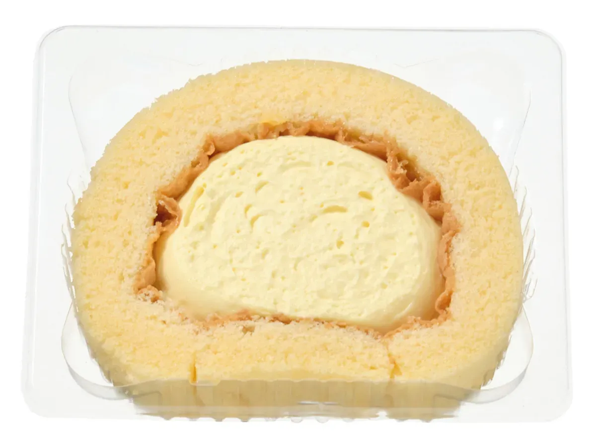 Moon-Viewing Roll Cake