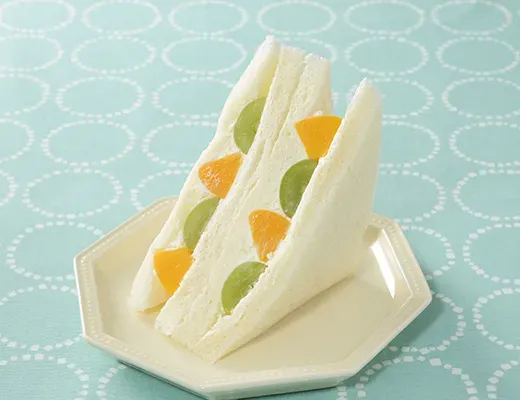 Shine Muscat & Yellow Peach Sandwich