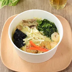 Thank youプラス チキンと野菜のグリーンカレー（もち麦入りご飯）