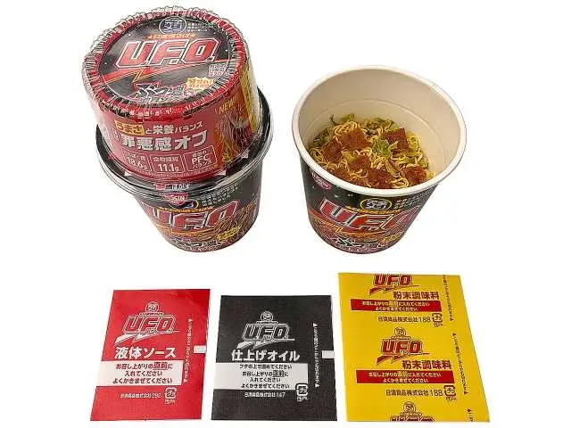 完全メシ日清焼そばU.F.O.